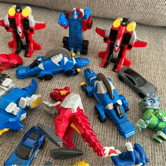 Vintage Transformer-Style & Dino Zord Toy Bundle – Mixed Lot - Picture 2 of 6